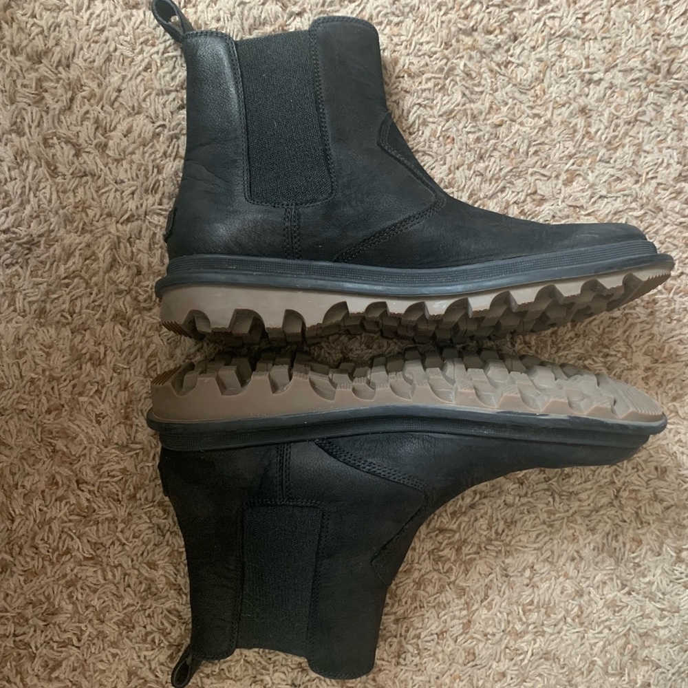 Sorel Ace Chelsea Boots